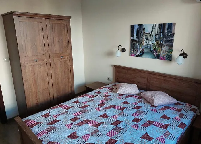 делукс 2 Бургас