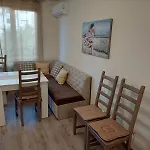 Apartment делукс 2 *